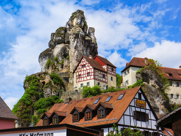 Imposanter Anblick des Fränkischen Schweiz Museum in Tüchersfeld