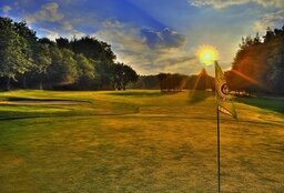 Sonnenuntergang auf dem Golfplatz Fränkische Schweiz
